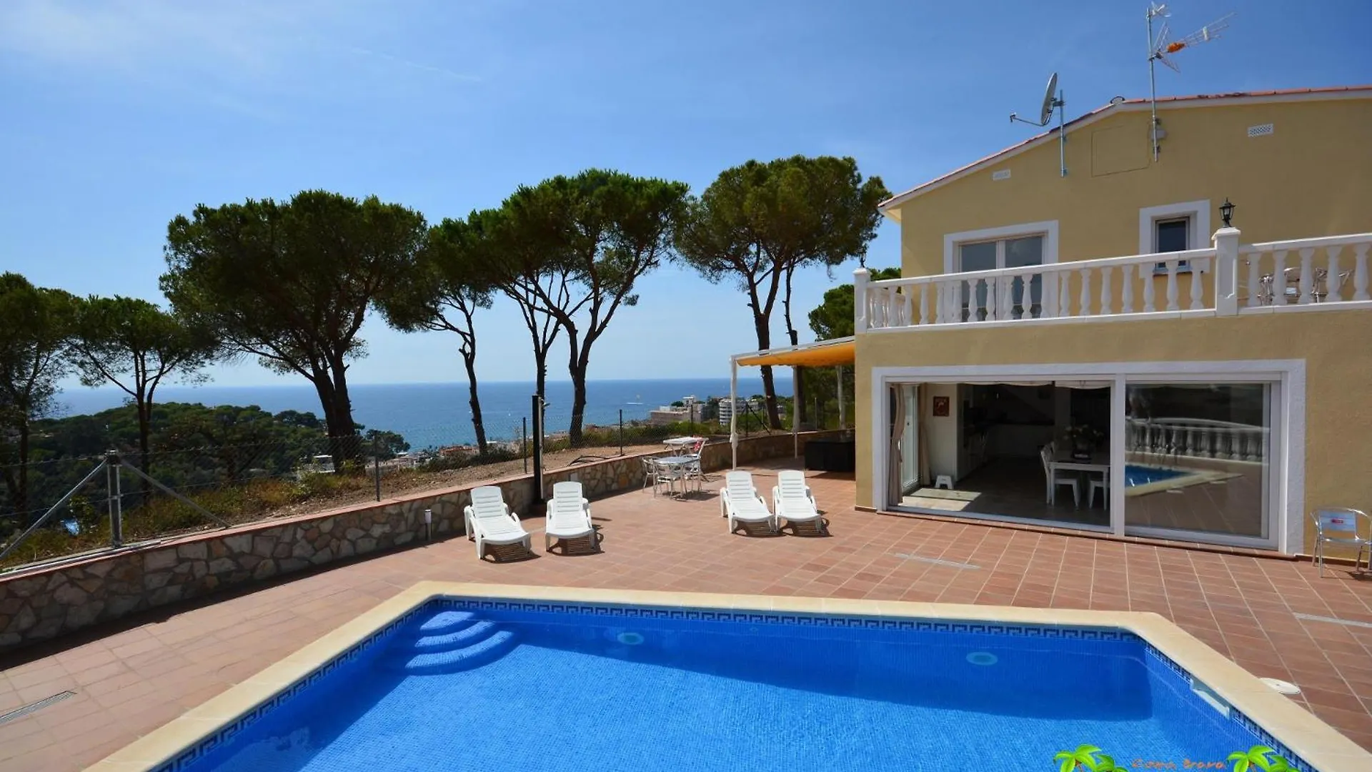 Costa Brava Holidays Villa Yuca, Sea Views, Pool location