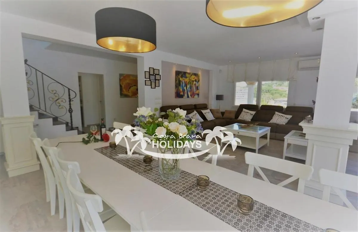 Costa Brava Holidays Villa Yuca, Sea Views, Pool Lloret de Mar 0*,  Spain
