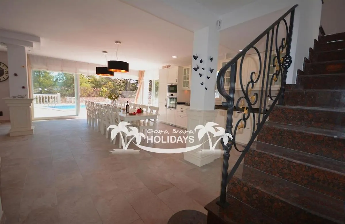 Costa Brava Holidays Villa Yuca, Sea Views, Pool Lloret de Mar