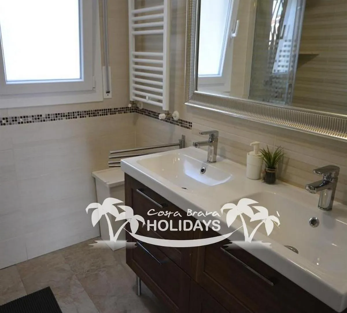 Costa Brava Holidays Villa Yuca, Sea Views, Pool Lloret de Mar