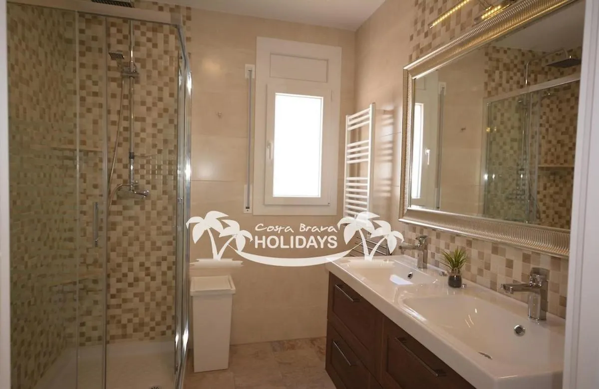 Costa Brava Holidays Villa Yuca, Sea Views, Pool Lloret de Mar 0*,  Spain