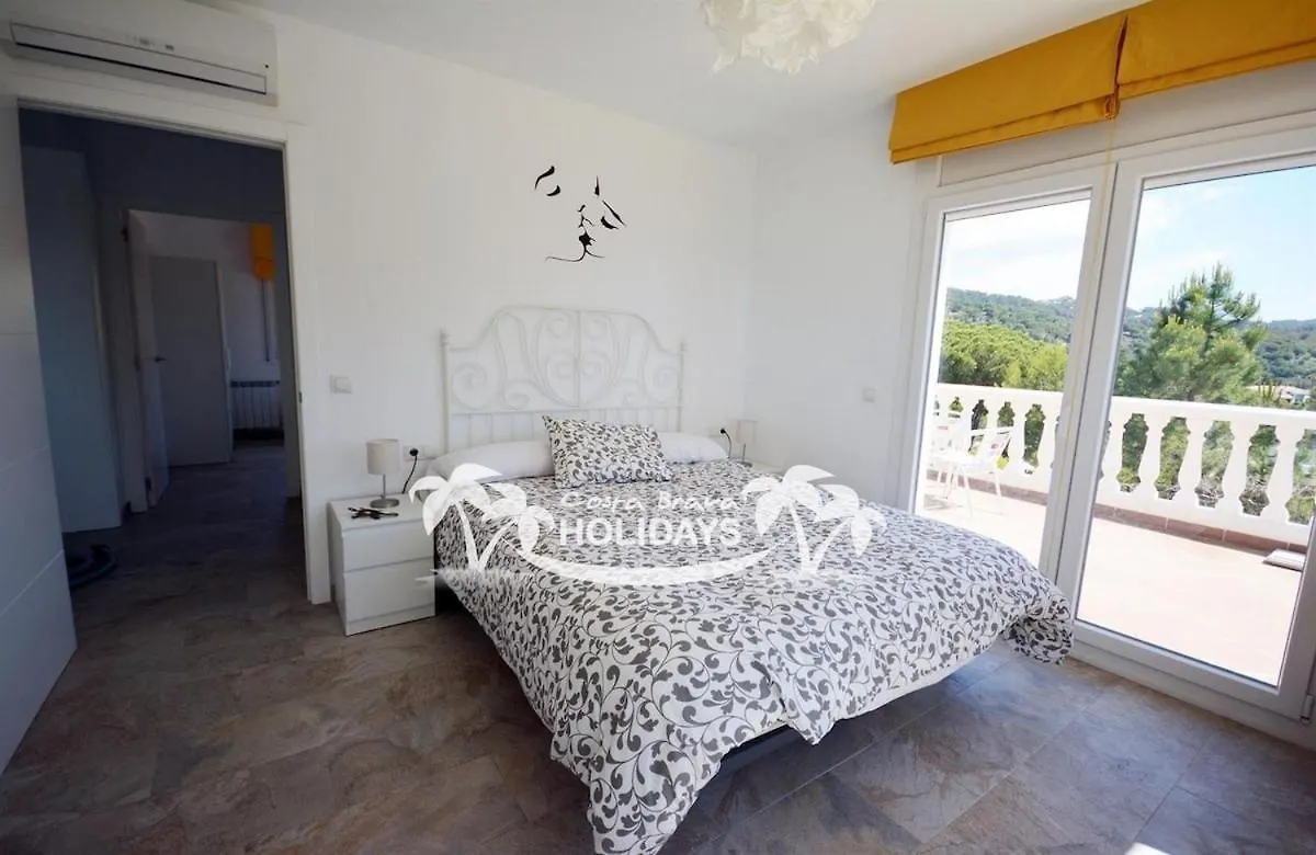 Costa Brava Holidays Villa Yuca, Sea Views, Pool Lloret de Mar